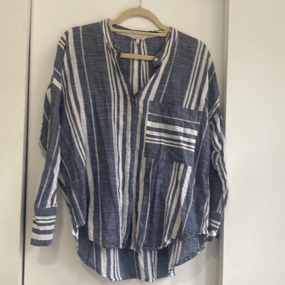 Lucky Brand Button Down Top chambray white stripe